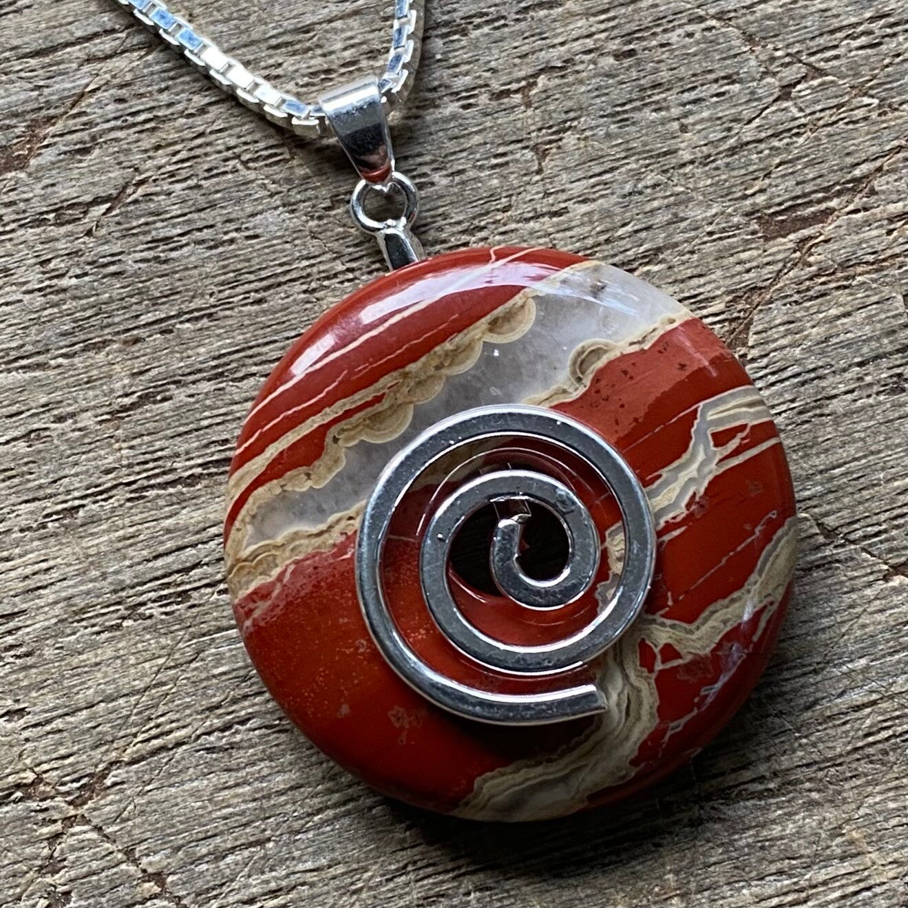 Ketting Rode Jaspis - Daadkracht - 3,5 cm - Levensspiraal - Zilveren 60 cm