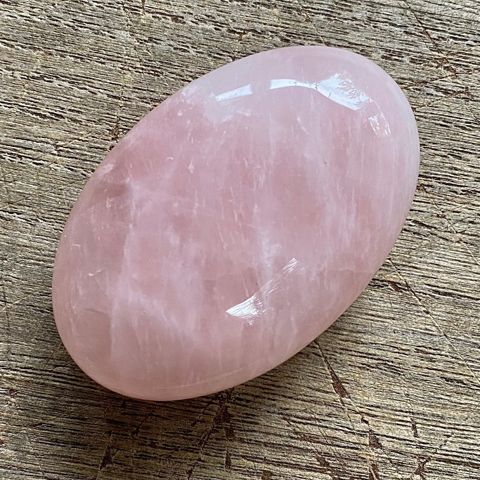 Massagesteen Rozenkwarts - (Zelf-) Liefde - Ovaal 6cm