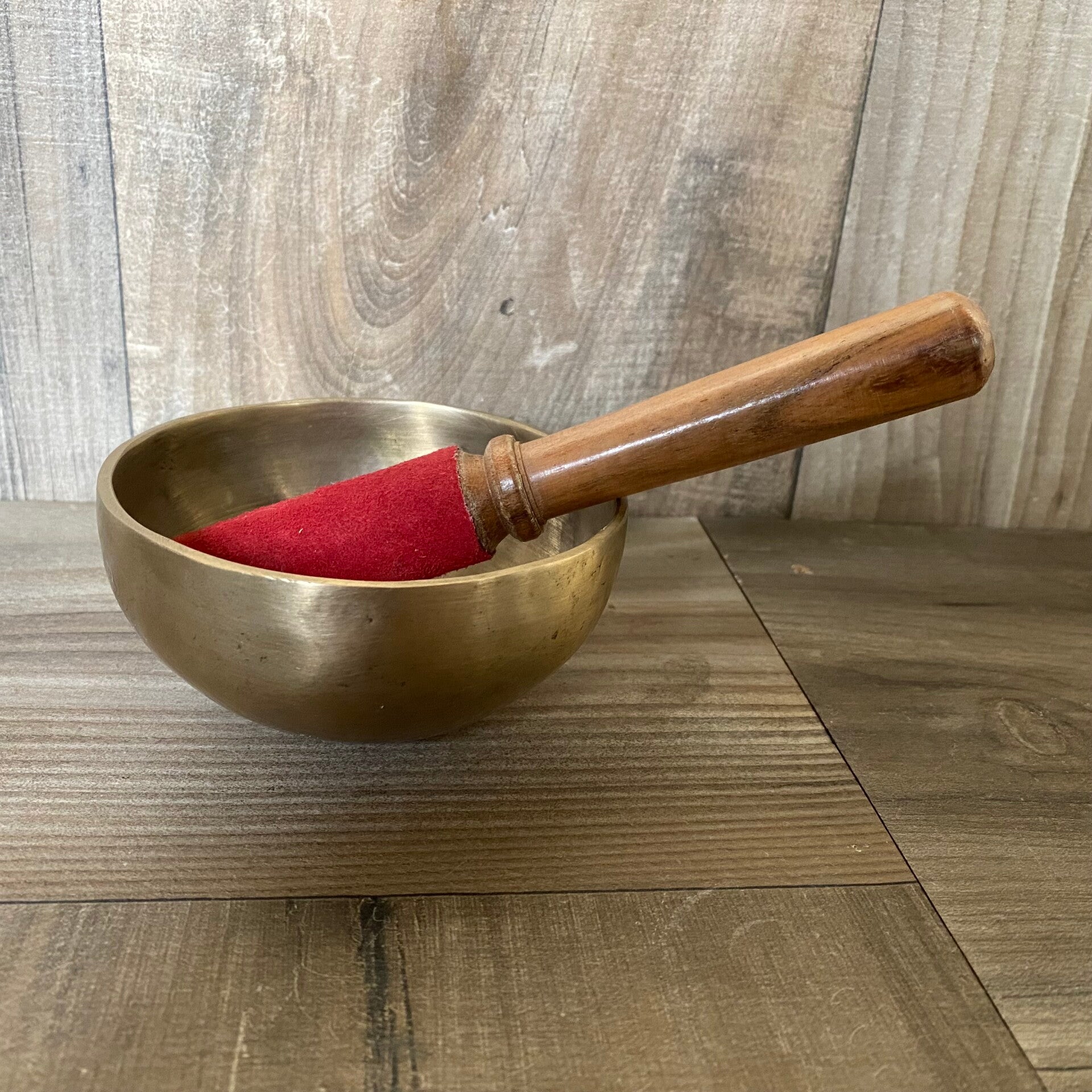 Handgemaakte Tibetaanse Klankschaal 200-250 gr incl. klopper