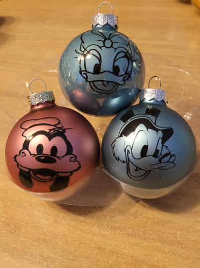 kerstballen goofy,katrien of donald duck