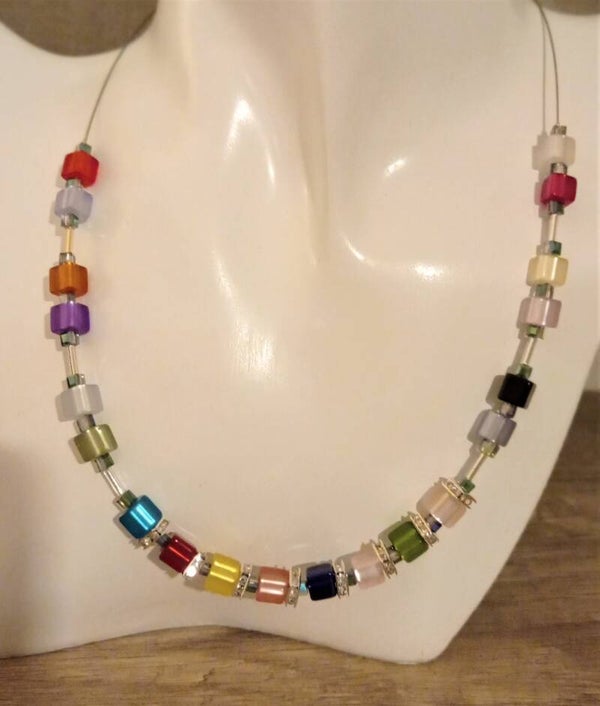 Collier Polariswürfel Bunt mit Schmuckbox