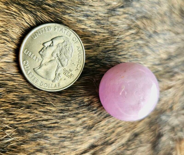 Mini kunzite sphere