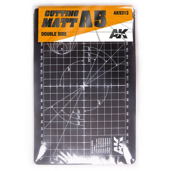 AK INTERACTIVE : REF : AK9313 : TOOL / OUTILLAGE : Double Side Cutting Mat (A5) / Tapis de Découpe Double Face A5