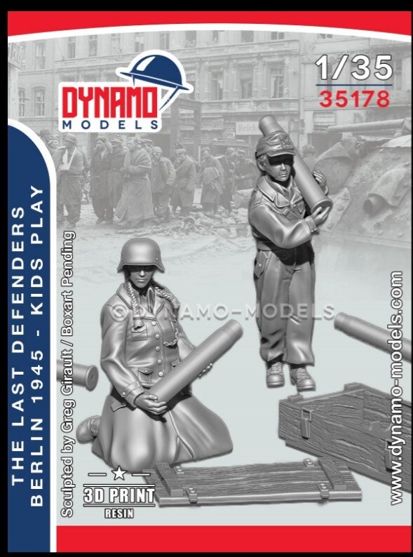 DYNAMO MODELS : REF : DYM-35178 : 1:35 : FIG : German The Last Defenders Berlin 1945 – Kids Play (2 Fig.)