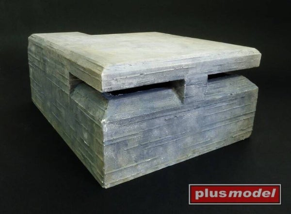 PLUS MODEL : REF : 552 : 1:35 : SCENERY FOR DIORAMA : Patrol Shelter / Abri de Patrouille