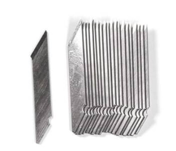 AK INTERACTIVE : REF : AK9011B : TOOL / OUTILLAGE : Cutter Spare Blades / Lames de Rechange pour Cutter /