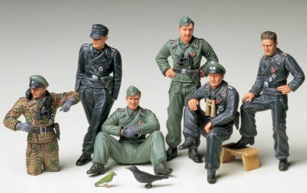 TAMIYA : REF : 35201 : 1:35 : German Tank Crew at Rest (6 Fig.)