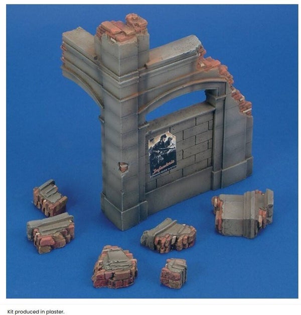 ROYAL MODEL : REF : 504 : 1:35 : SCENERY FOR DIORAMA : Corner Ruin German Building / Ruine d'Angle d'un Bâtiment Allemand