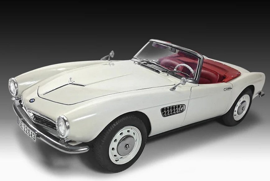 REVELL : REF : 05617 : 1:24 : German BMW 507 (Gift Set "70 Years) (1955-1959)