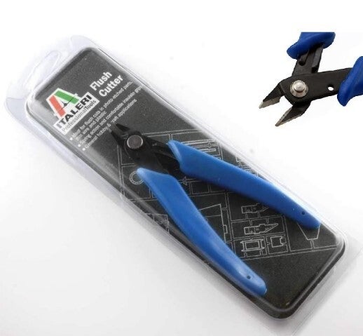 ITALERI : REF : 50828 : TOOLS : Professional Flush Cutter (Affleurant)