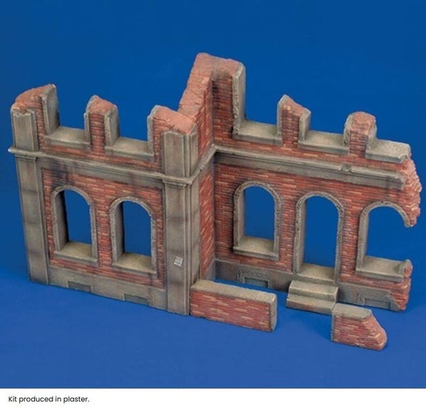 ROYAL MODEL : REF : 004 : 1:35 : SCENERY FOR DIORAMA : House Ruin « Kursk » / Ruines de Maison de « Kursk »