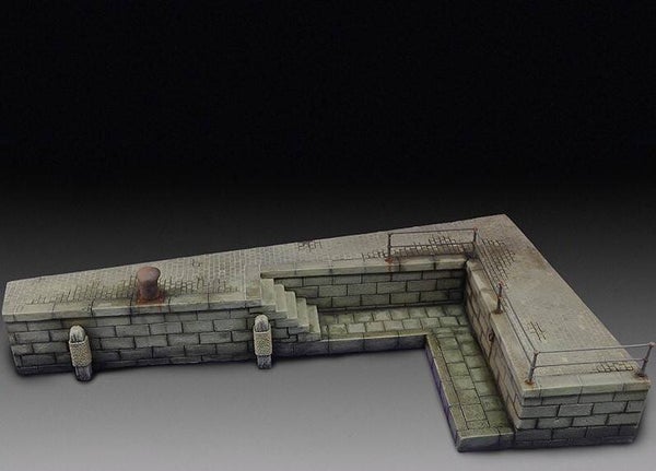 ROYAL MODEL : REF : 594 : 1:35 : SCENERY FOR DIORAMA : Wharf Section / Section de Quai