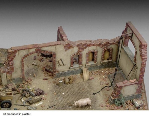 ROYAL MODEL : REF : 006 : 1:35 : SCENERY FOR DIORAMA : Farm Ruin / Ferme en Ruine