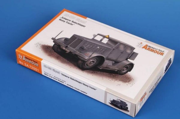 SPECIAL HOBBY (SPECIAL ARMOUR) : REF : SA72001 : 1:72 : German : HANOMAG : SS-100 Gigant (Schwerer Radschlepper) (Tracteur à Roues Lourdes)