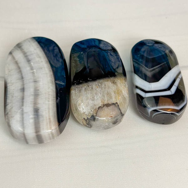 Schwarzer Achat Handstein