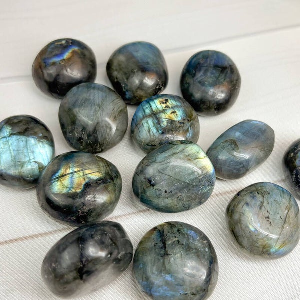 Labradorit Trommelstein