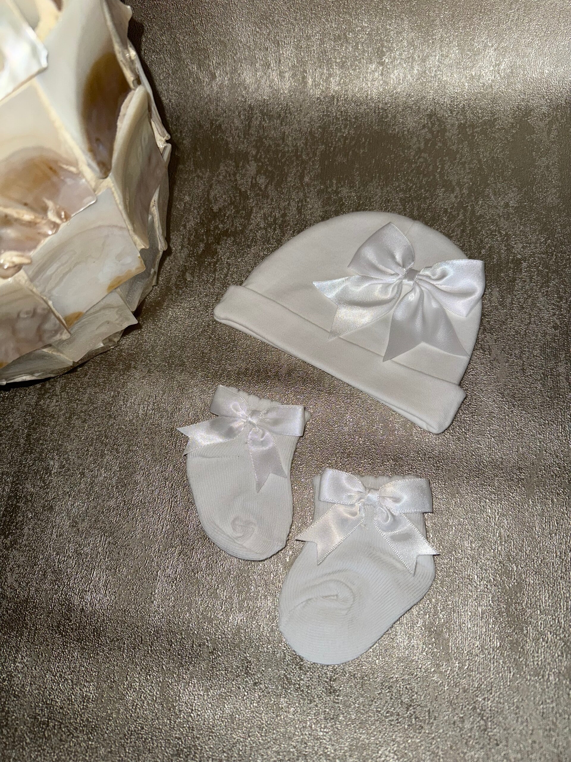 Mutsje & sokjes met strik.