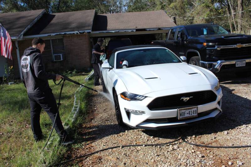 Mustang wash and ceramic coating