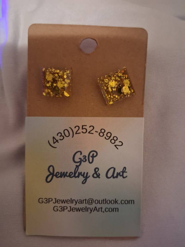Gold Square earrings