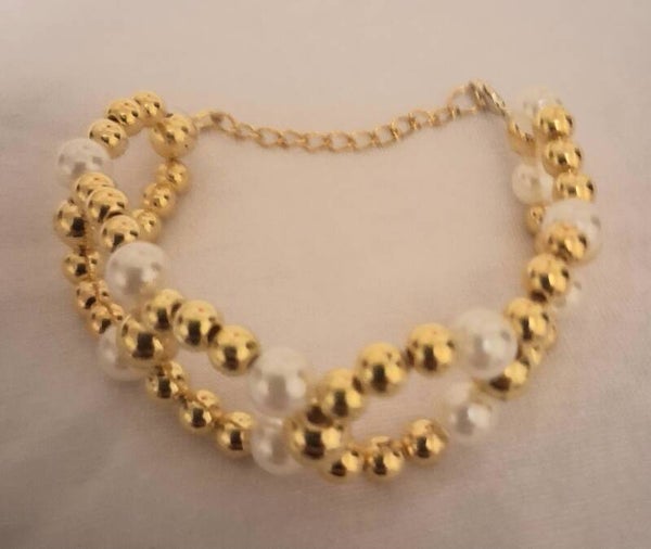 Gold and pearl bracelet