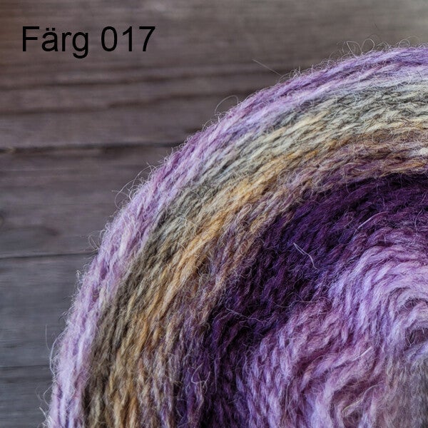 017 - Ullgarn 8/2, lila, grå och aprikosa färgtoner