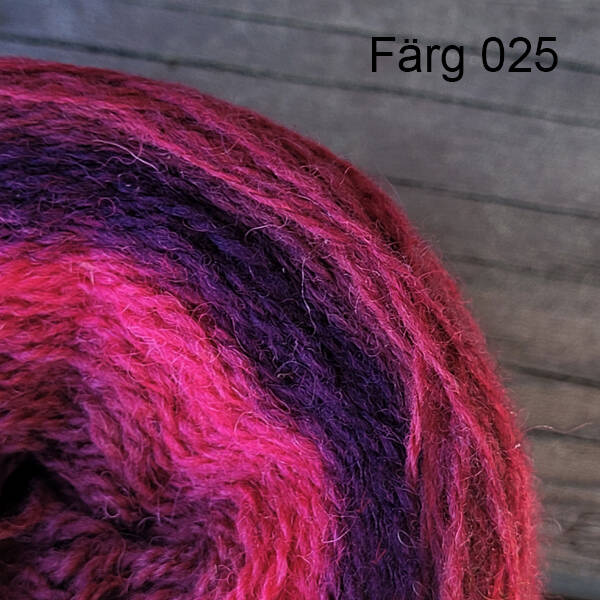 025 - Ullgarn 8/2, rosa och lila färgtoner