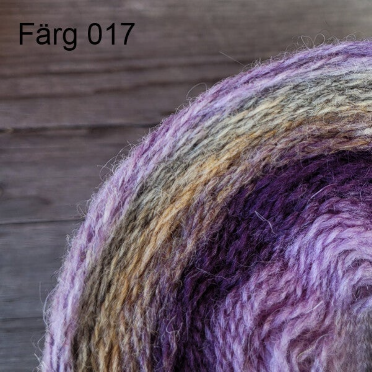 017 - Ullgarn 8/2, lila, grå och aprikosa färgtoner