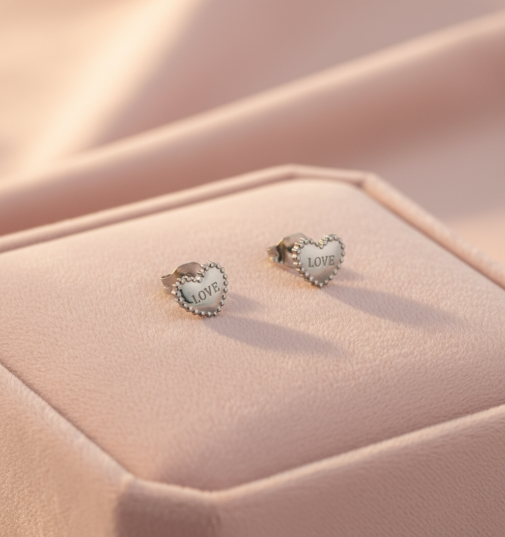 Oorstekers stainless steel 'Love Heart'