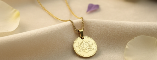 Birthflower ketting July/Waterlelie