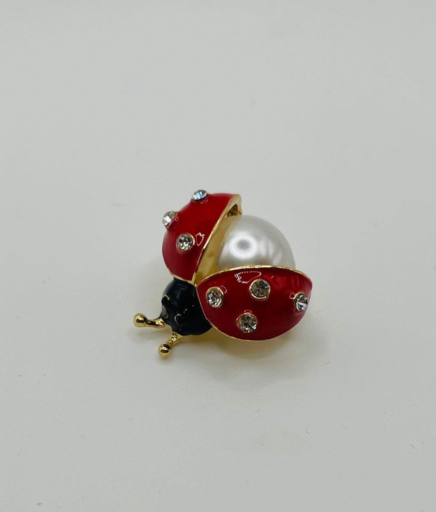 Broche ‘Ladybug pearl’