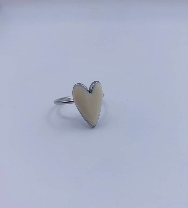 Ring stainless steel zilverkleur 'Heart Ivory'