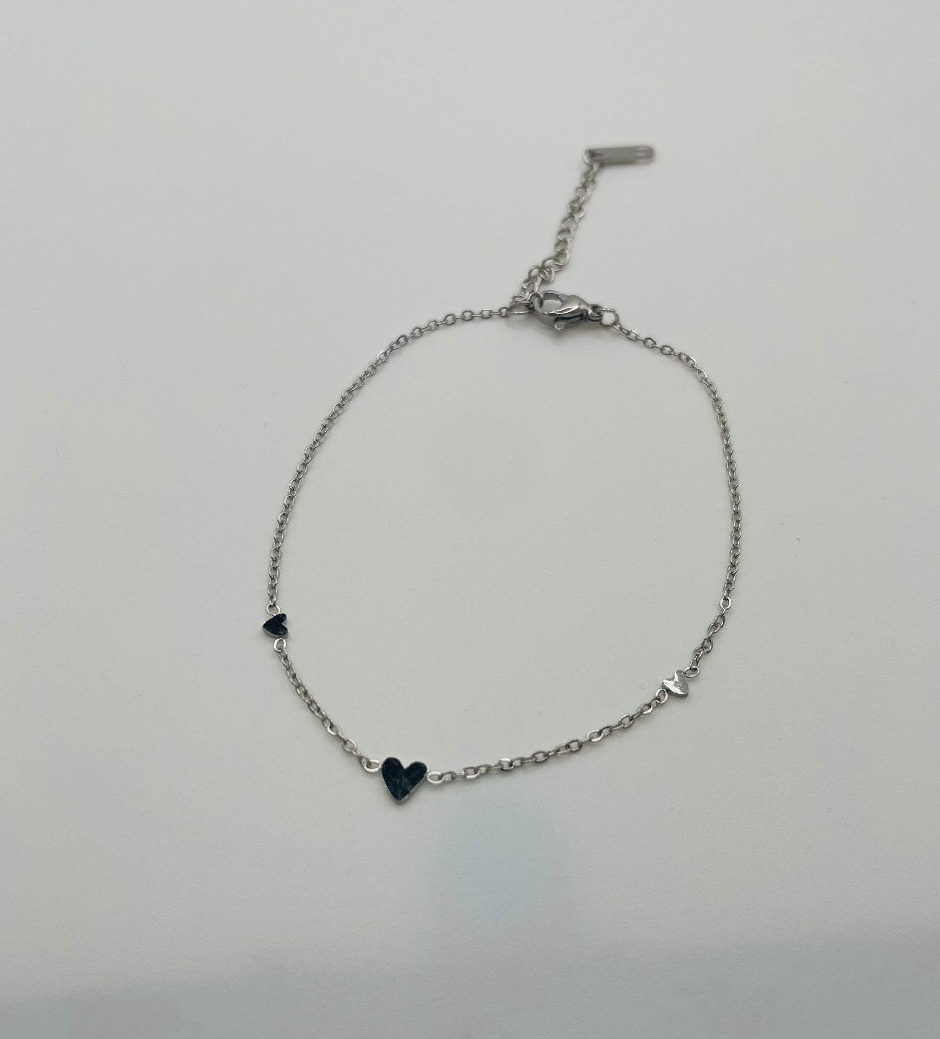 Enkelbandje zilverkleur 'Hearts'