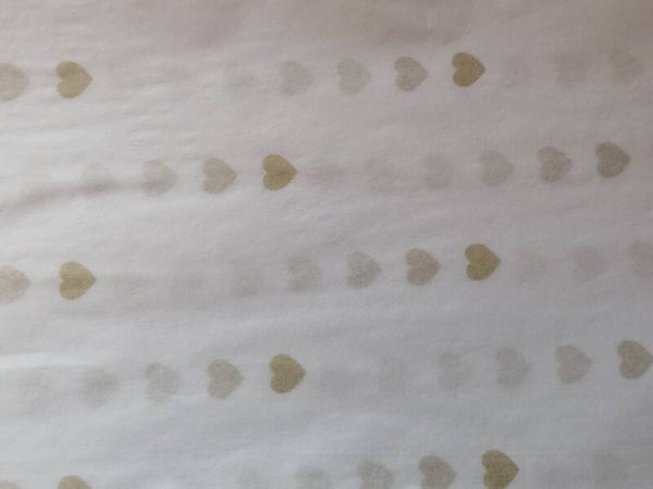 wloeipapier hartjes met witte achtergrond