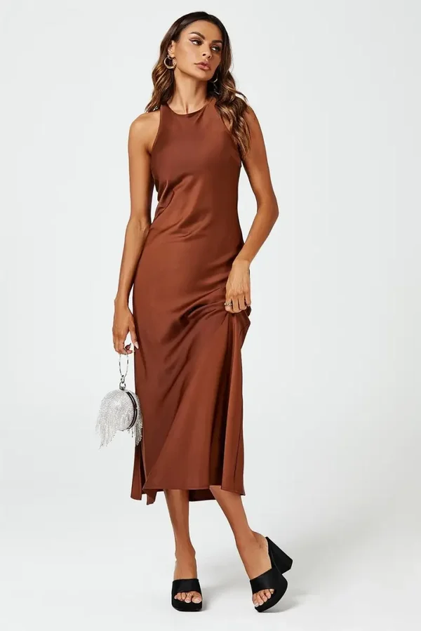 FS- Slim-fit satijnen midi-jurk in bruin