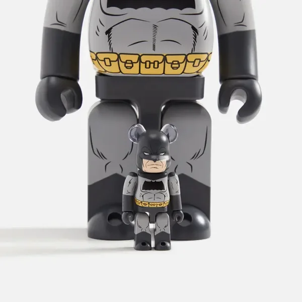 Medicom Bearbrick 400%  and 100% The Dark Knight Returns Batman