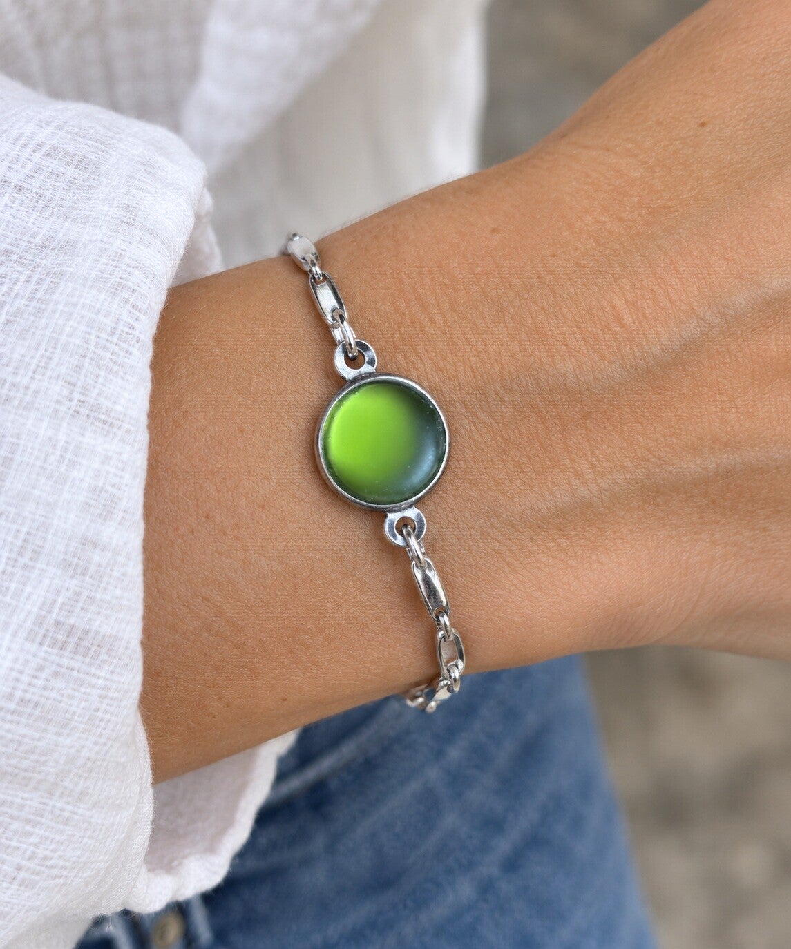 Zilveren armband met lichtgroen zeeglas (11)