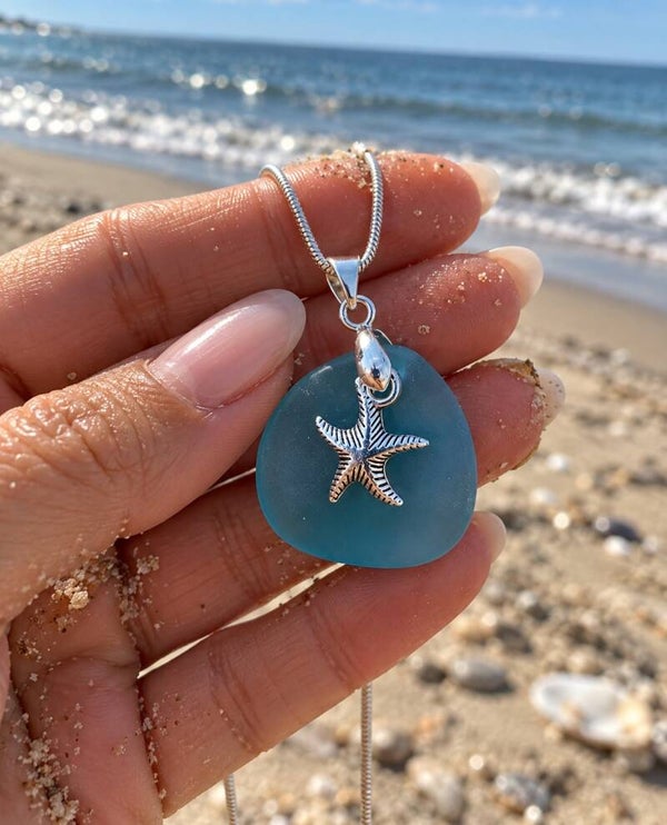 Zilveren ketting met aparte kleur blue zeeglas en zeester (31)