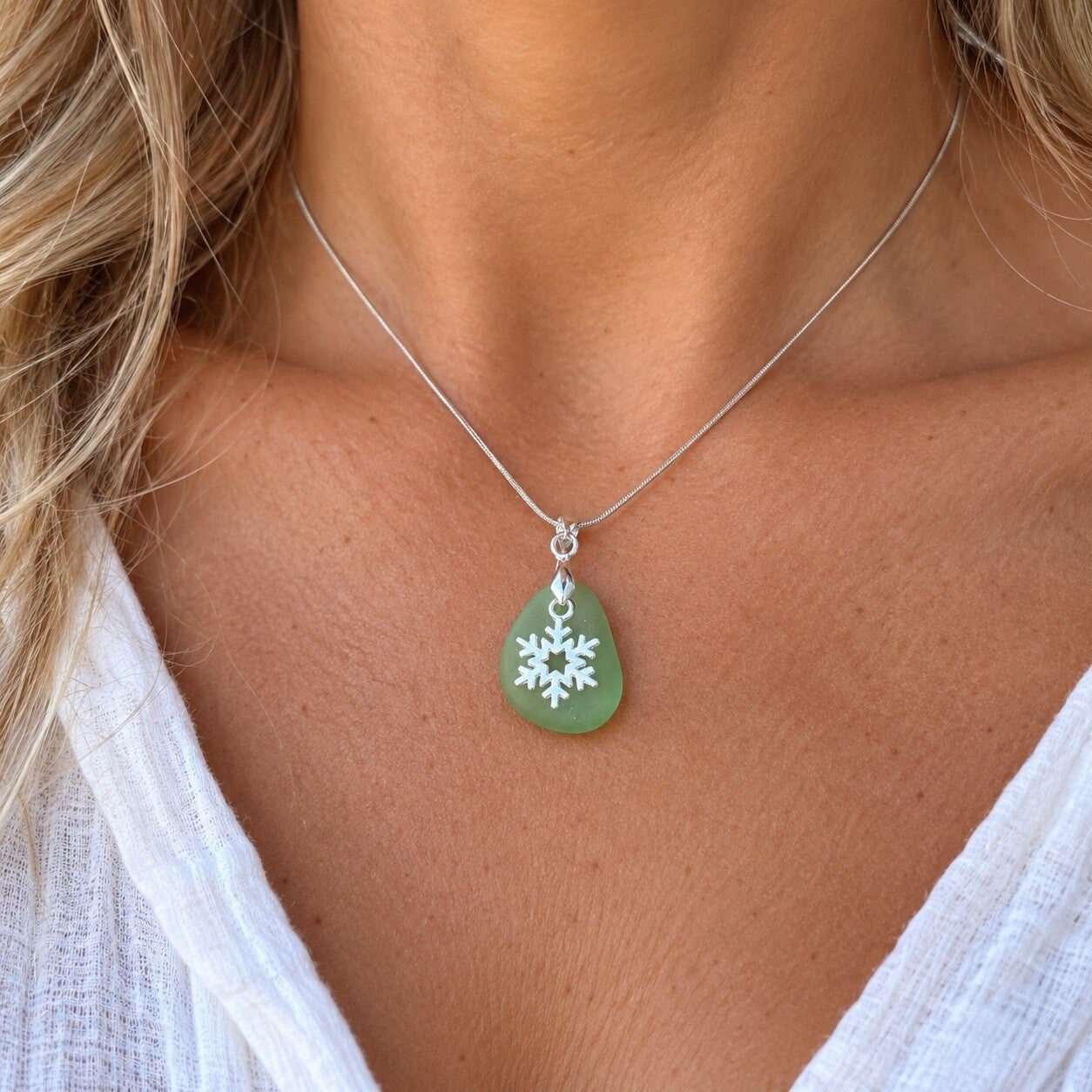 KERST Zilveren ketting met groen zeeglas en zilveren kerstboomhanger (42)