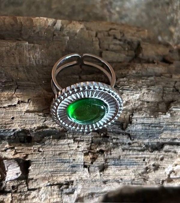 Zilveren ring met groen zeeglas (73)