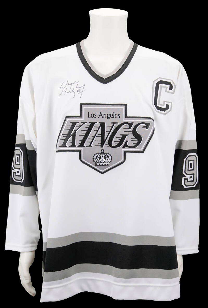 Wayne Gretzky Signed Los Angeles Kings Hockey Jersey