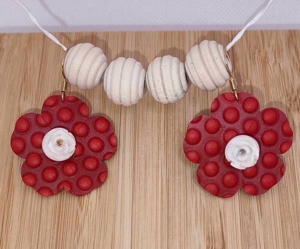 Fleur rouge et Tagua