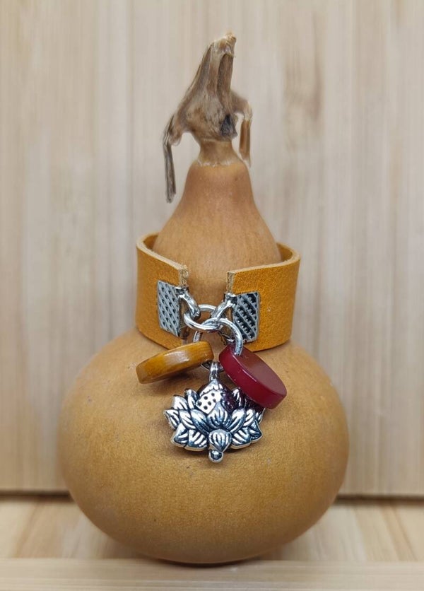 Bague pampille et cuir