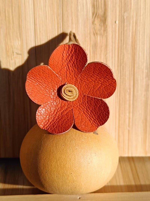 Fleur en cuir Orange
