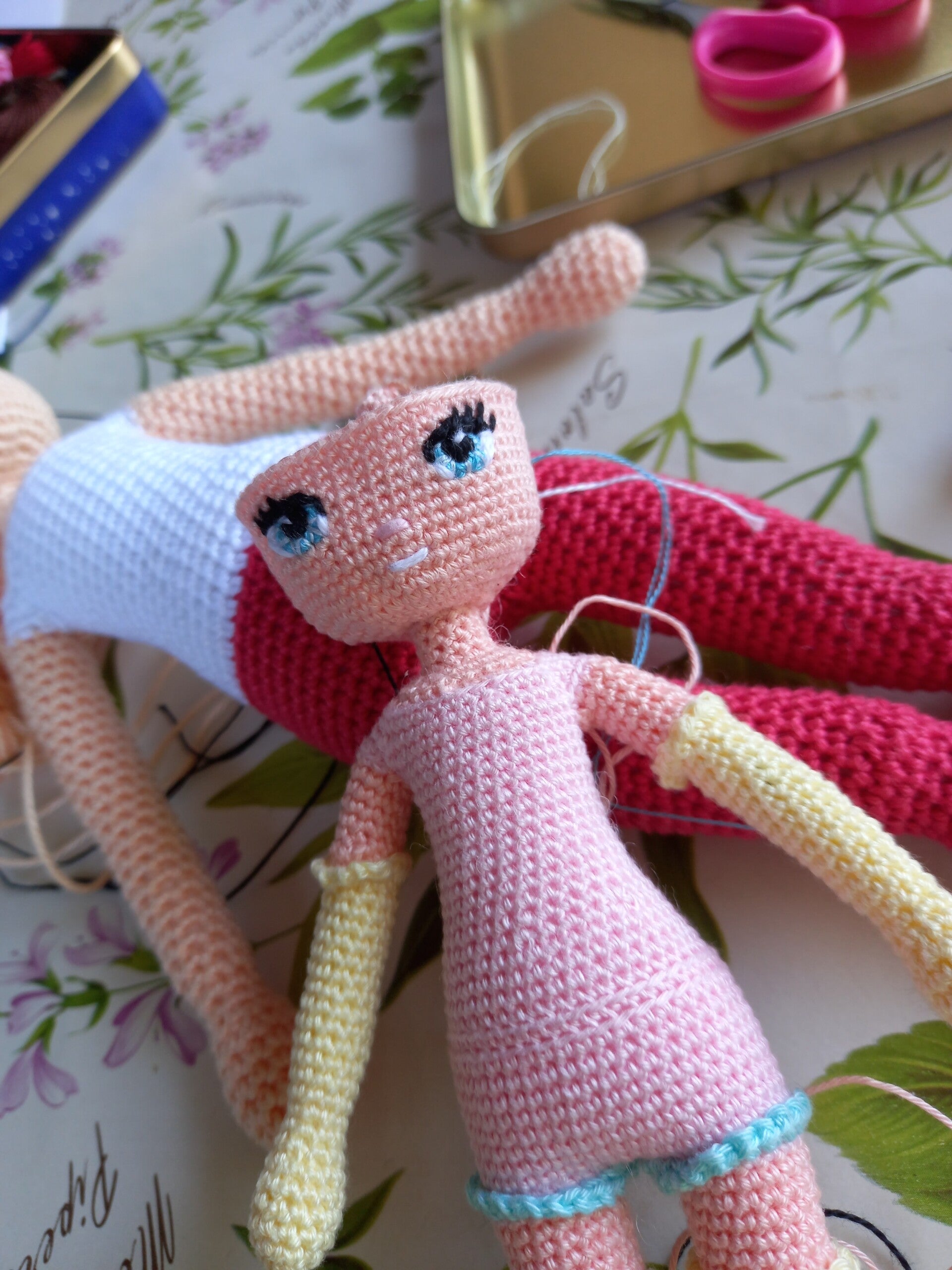 Crochet dolls with embroidery eyes, Dolcetesoromio unique handmade dolls