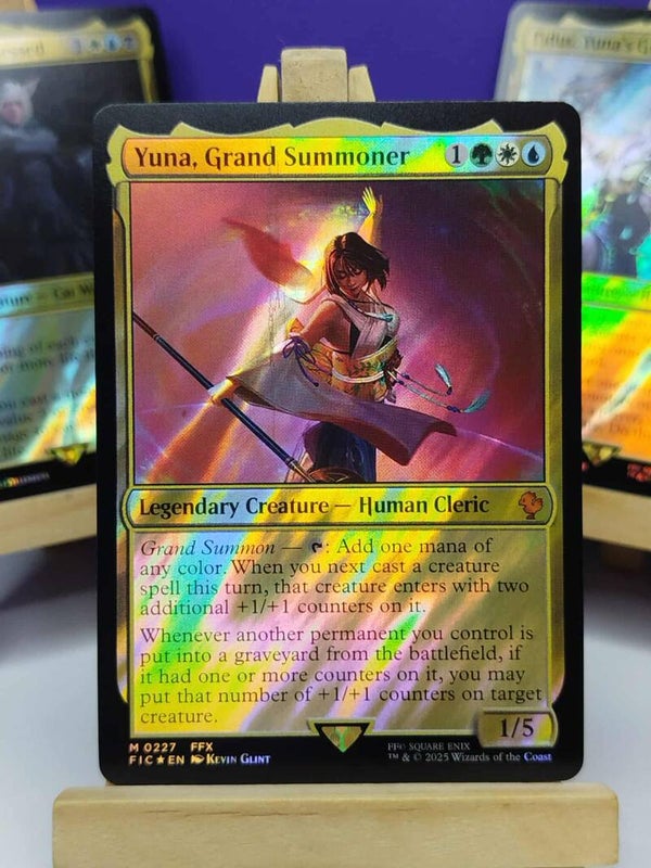 [F] Yuna, Grand Summoner (Surge Foil) - FINAL FANTASY Commander - Carte MTG Proxy HQ