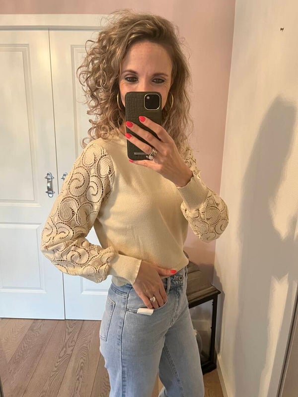 Trui 3554 beige kanten mouw