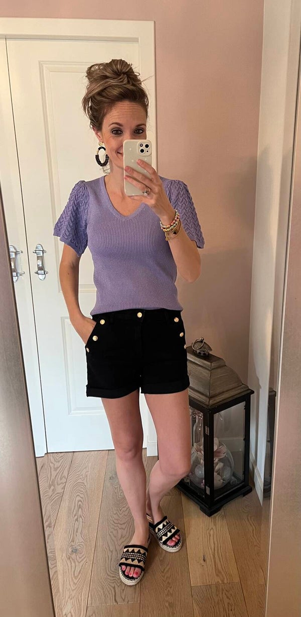 Korte jeans zwart met knoop