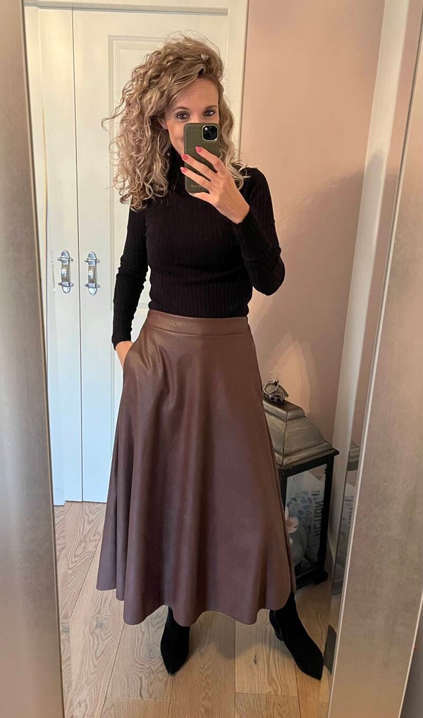 Leather look rok bruin
