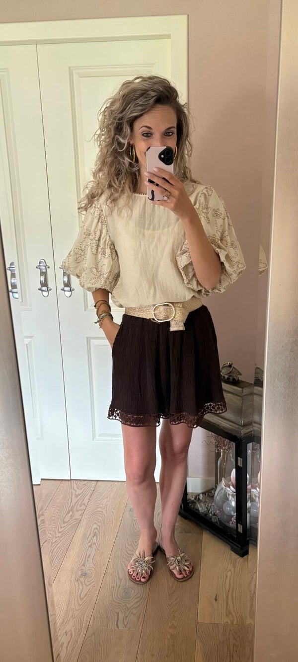 Short Brown
