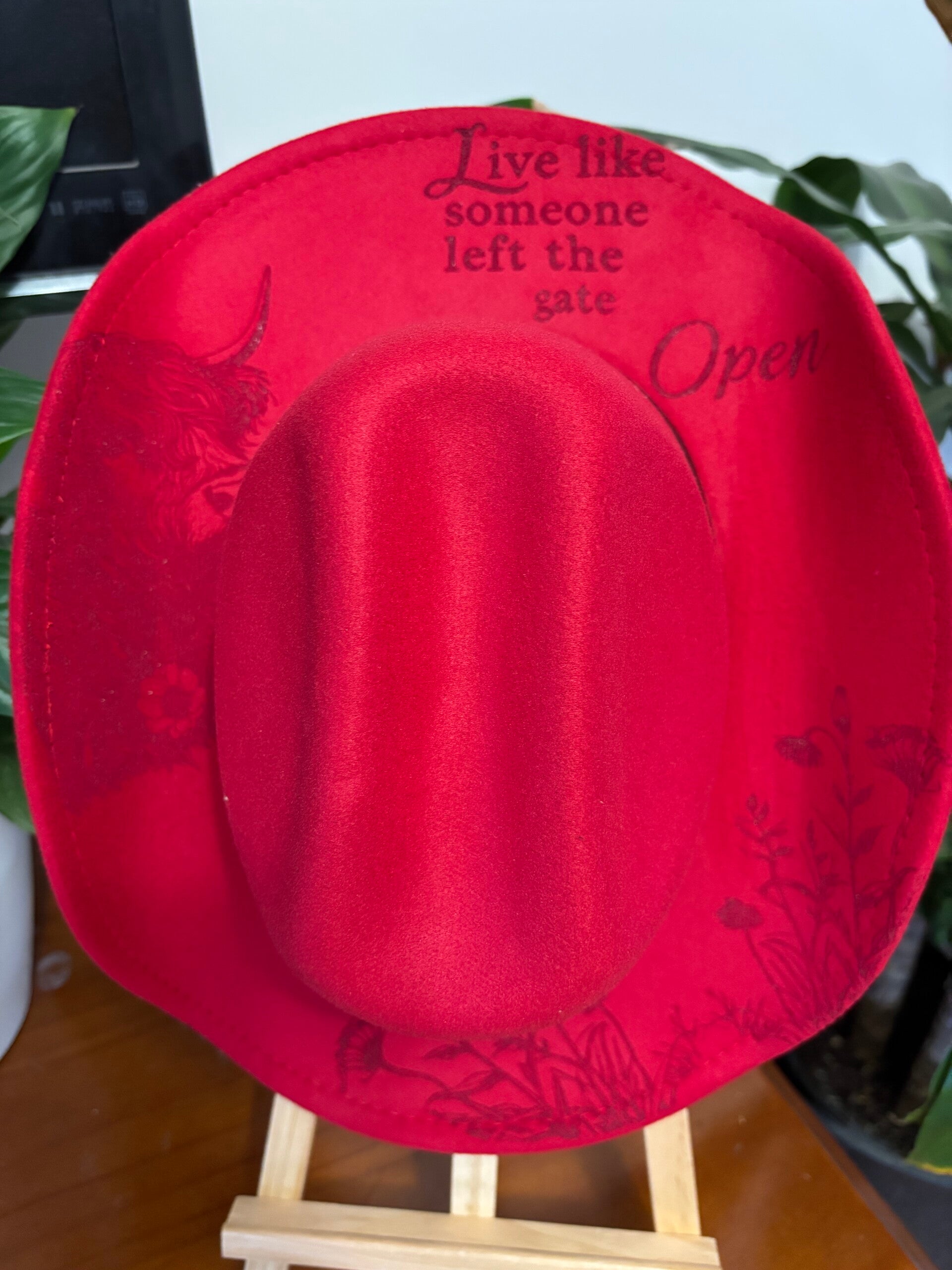 Live Like Someone Left The Gate Open Highland Cow hat